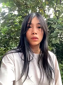 EmLy02 online show from 11.15.25