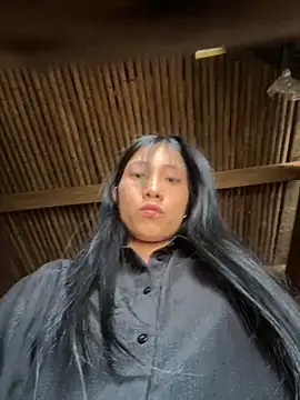 EmLy02 online show from 04.11.26