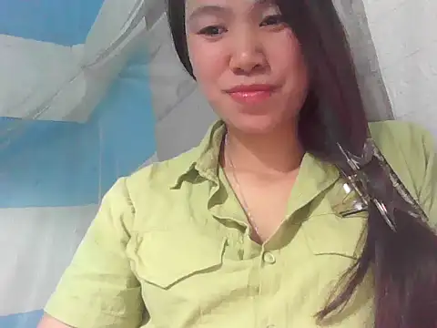 Snapshot of fanchunn chatting on 11.02.25 fanchunn online show from 11.02.25