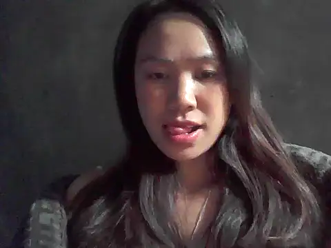 Snapshot of fanchunn chatting on 11.25.25 fanchunn online show from 11.25.25