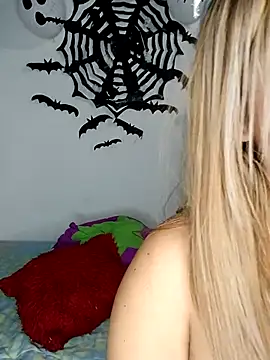 Emily  Hott online show from 10.08.25