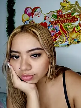 Emily  Hott online show from 12.19.25