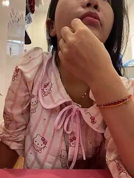 Miumieu online show from 12.18.25