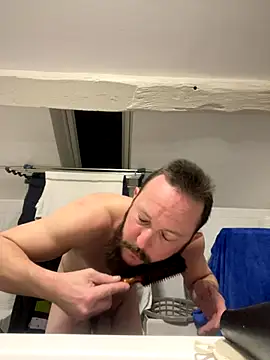 AZOPMOB18999 online show from 12.18.25