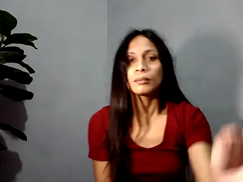 missruffa online show from 10.08.25