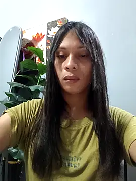 Snapshot of missruffa chatting on 04.28.26 missruffa online show from 04.28.26