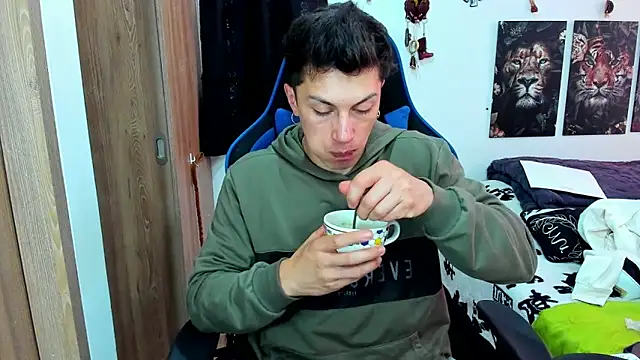 javiersexymann online show from 02.18.25