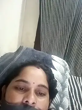 JULEE-740 online show from 10.25.25