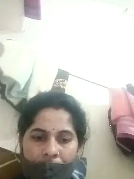 JULEE-740 online show from 11.12.25