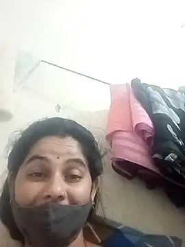 JULEE-740 online show from 11.12.25