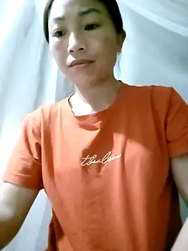 Snapshot of lucybaby00 chatting on 04.16.26 lucybaby00 online show from 04.16.26