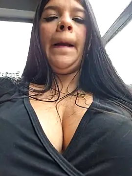 Eiimy pretty online show from 10.18.25