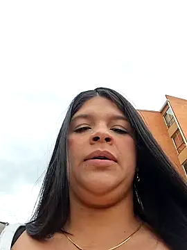 Eiimy pretty online show from 10.29.25