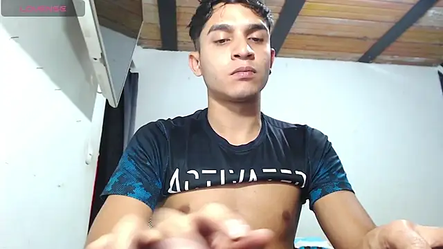 Angel latinboy online show from 11.04.25