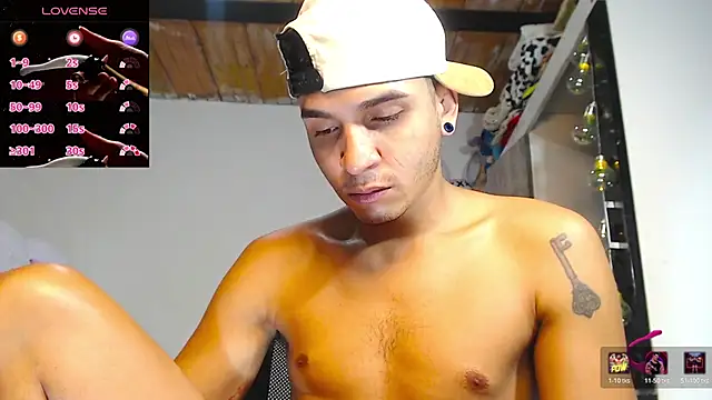 Snapshot of Angel_latinboy chatting on 04.25.26 Angel latinboy online show from 04.25.26