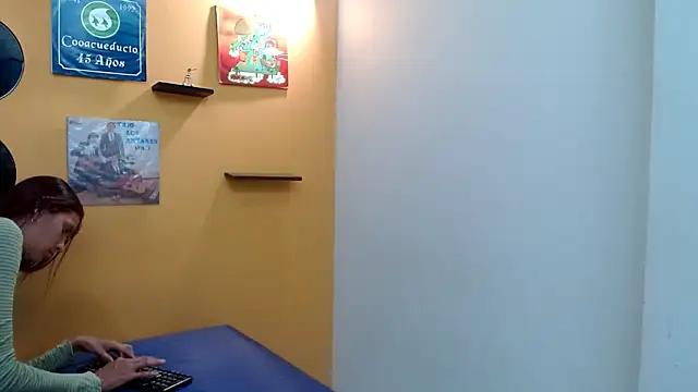 skinnyverus18 online show from 04.05.26