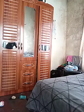 small D94 online show from 02.13.26