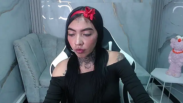 Ashley Blum v online show from 09.26.25