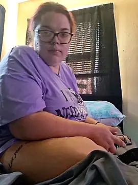 Snapshot of GoddessDess chatting on 09.26.25 GoddessDess online show from 09.26.25