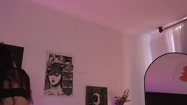 sophieee art online show from 10.08.25