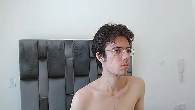 VIKTORNOIR online show from 10.18.25