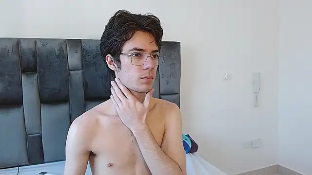 VIKTORNOIR online show from 10.21.25