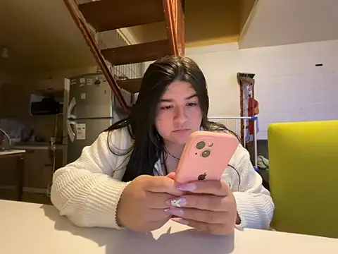 Snapshot of Tukatita69 chatting on 04.28.26 Tukatita69 online show from 04.28.26