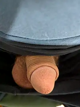 Snapshot of Sweethoneygun chatting on 09.24.25 Sweethoneygun online show from 09.24.25