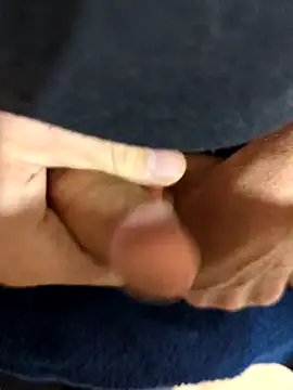 Snapshot of Sweethoneygun chatting on 10.26.25 Sweethoneygun online show from 10.26.25