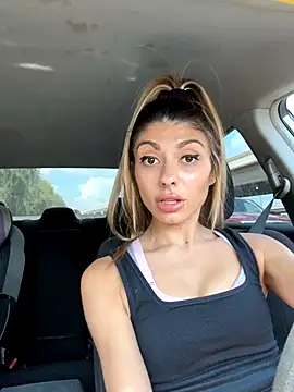 bbgurlnickii online show from 09.18.25