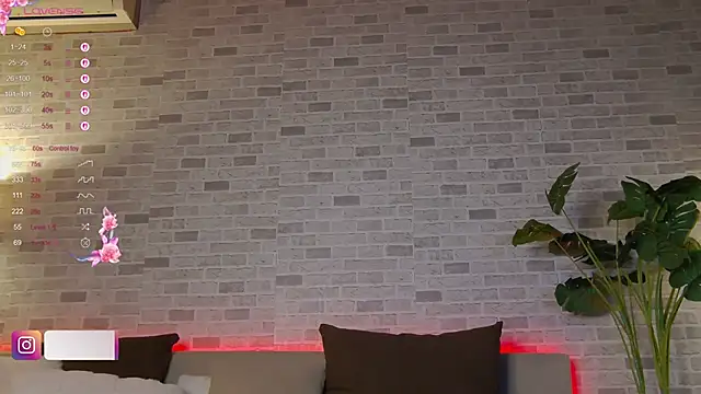 BabyyyLunaX online show from 12.04.25