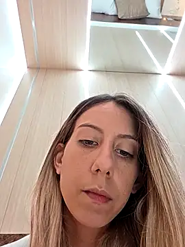 PetiteSecrets online show from 09.08.25