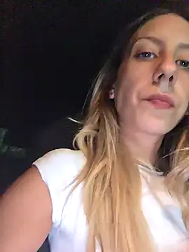 PetiteSecrets online show from 11.05.25