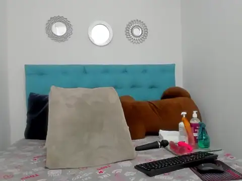 candy big tits18 online show from 11.19.25