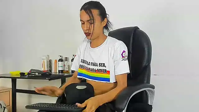 Aisha hotts777 online show from 10.20.25