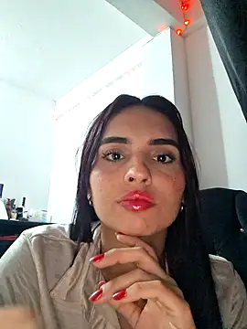 Snapshot of EmiliaSomer chatting on 09.24.25 EmiliaSomer online show from 09.24.25