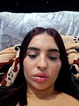 Snapshot of EmiliaSomer chatting on 10.14.25 EmiliaSomer online show from 10.14.25