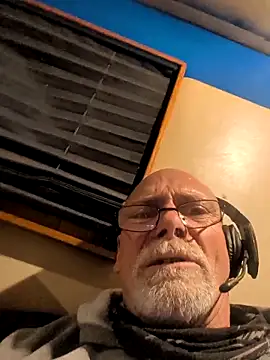 Snapshot of Deepinallthe chatting on 03.02.26 Deepinallthe online show from 03.02.26