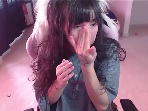 ScarlettShirahoshi online show from 02.17.26