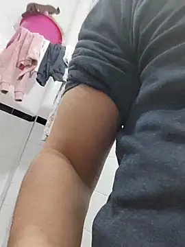 Snapshot of bilalbilal1 chatting on 11.17.25 bilalbilal1 online show from 11.17.25