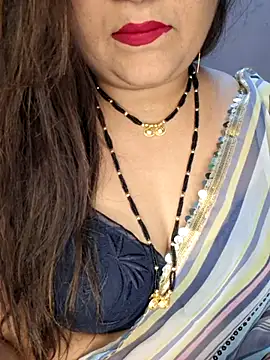 Snapshot of indian-hotmilfs chatting on 10.11.25 indian-hotmilfs online show from 10.11.25