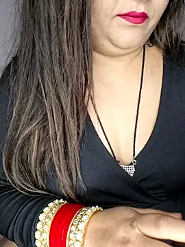 indian-hotmilfs online show from 12.04.25