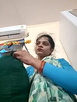 Snapshot of Sonam_dhakad chatting on 10.18.25 Sonam dhakad online show from 10.18.25