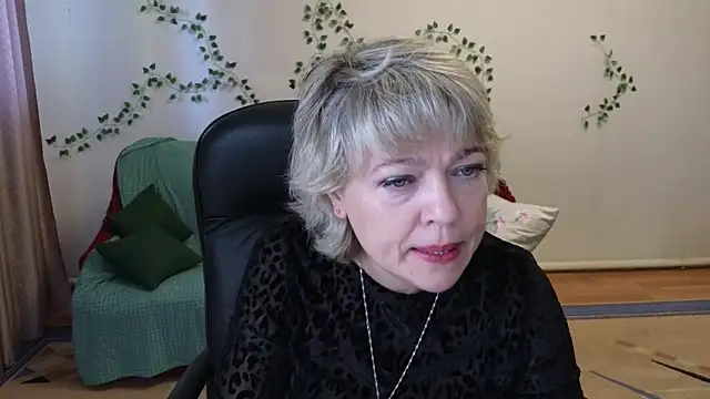 Snapshot of Rosette_Pricky chatting on 05.29.26 Rosette Pricky online show from 05.29.26