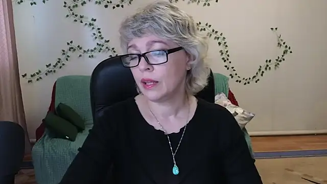 Snapshot of Rosette_Pricky chatting on 06.05.26 Rosette Pricky online show from 06.05.26