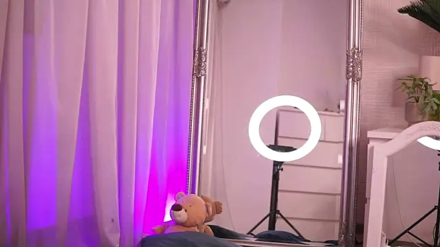 ChloeObril online show from 10.12.25