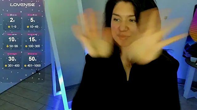 Sandra Curly online show from 10.19.25