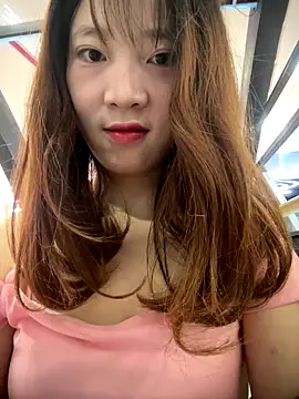 Snapshot of littleqiu chatting on 09.10.25 littleqiu online show from 09.10.25