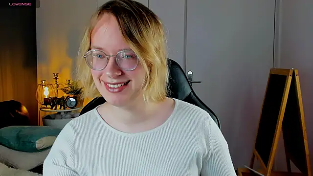 Snapshot of Amanda_Butlerr chatting on 11.19.25 Amanda Butlerr online show from 11.19.25