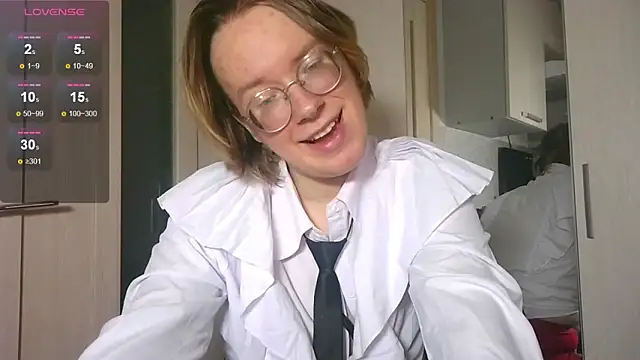 Amanda Butlerr online show from 02.05.26